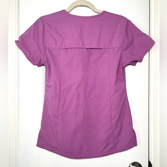 Carhartt WOMEN'S RUGGED FLEX® PEAK TUCK-IN SCRUB TOP in Thistle Purple Size XS - Picture 9 of 9